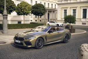 BMW Serie 8 ed M8 2023 - Foto - 76