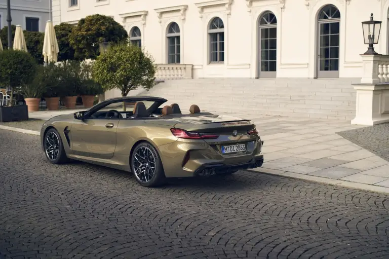 BMW Serie 8 ed M8 2023 - Foto - 16