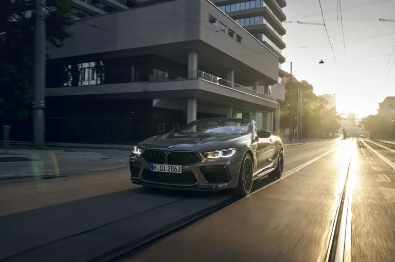 BMW Serie 8 ed M8 2023 - Foto - 22