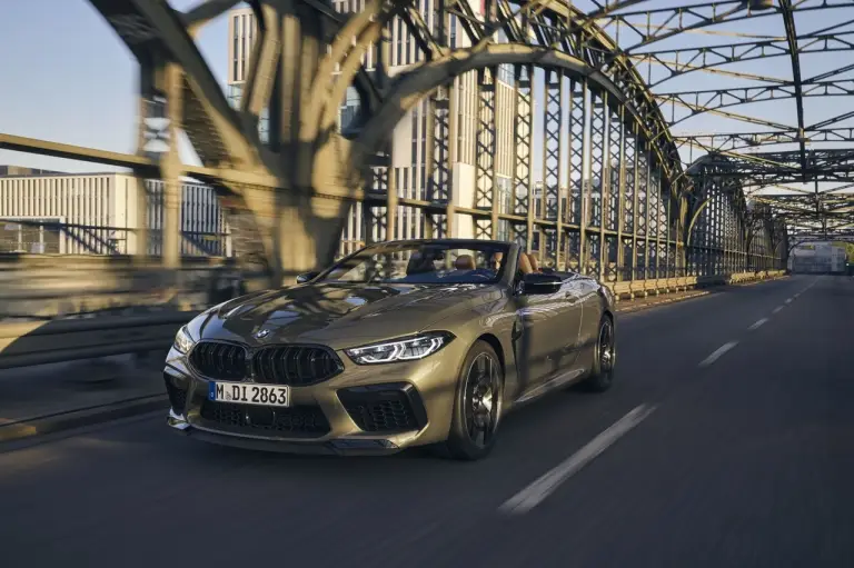 BMW Serie 8 ed M8 2023 - Foto - 40