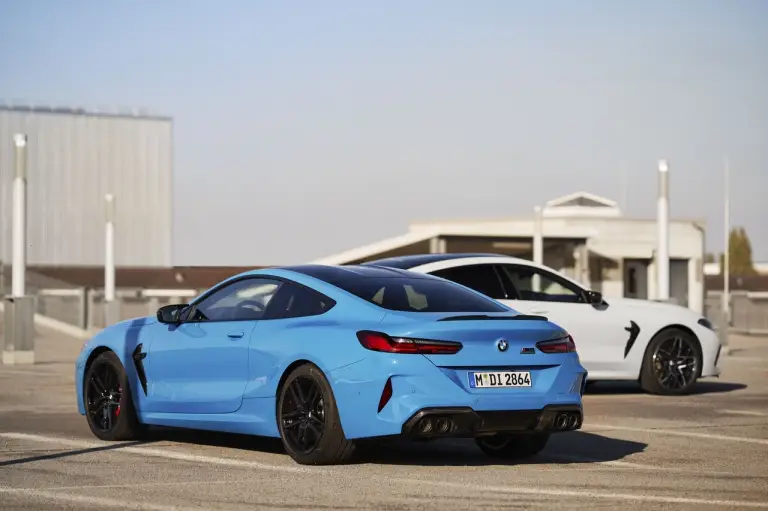 BMW Serie 8 ed M8 2023 - Foto - 65