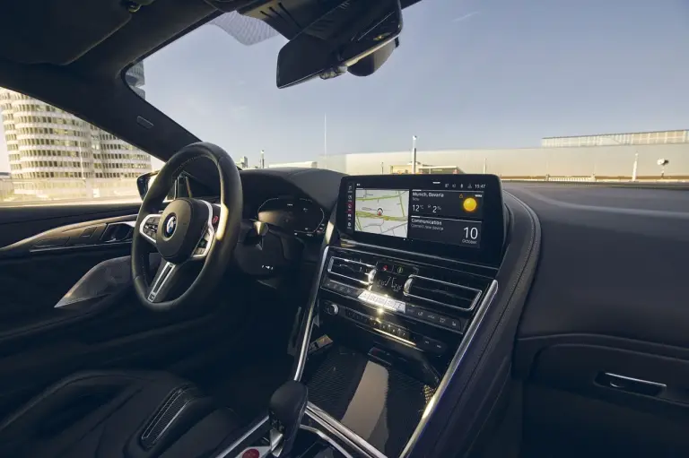 BMW Serie 8 ed M8 2023 - Foto - 60