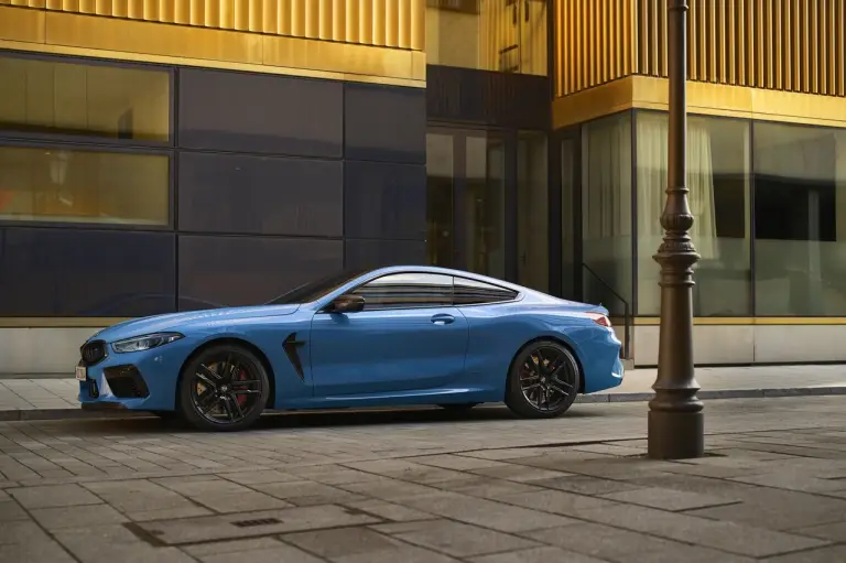 BMW Serie 8 ed M8 2023 - Foto - 41