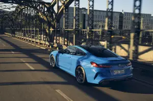BMW Serie 8 ed M8 2023 - Foto - 48