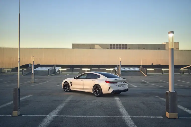 BMW Serie 8 ed M8 2023 - Foto - 8