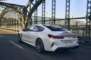 BMW Serie 8 ed M8 2023 - Foto - 26