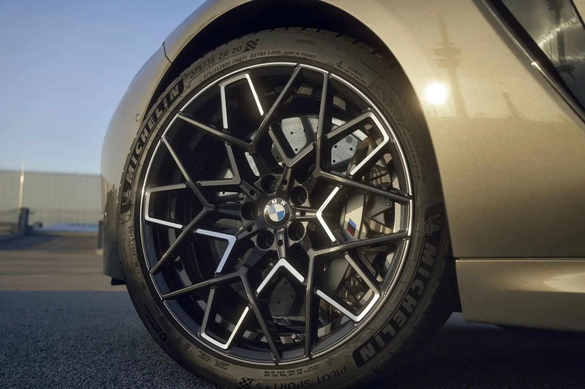 BMW Serie 8 ed M8 2023 - Foto - 15