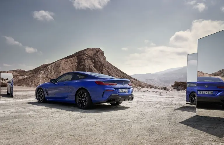 BMW Serie 8 ed M8 2023 - Foto - 49