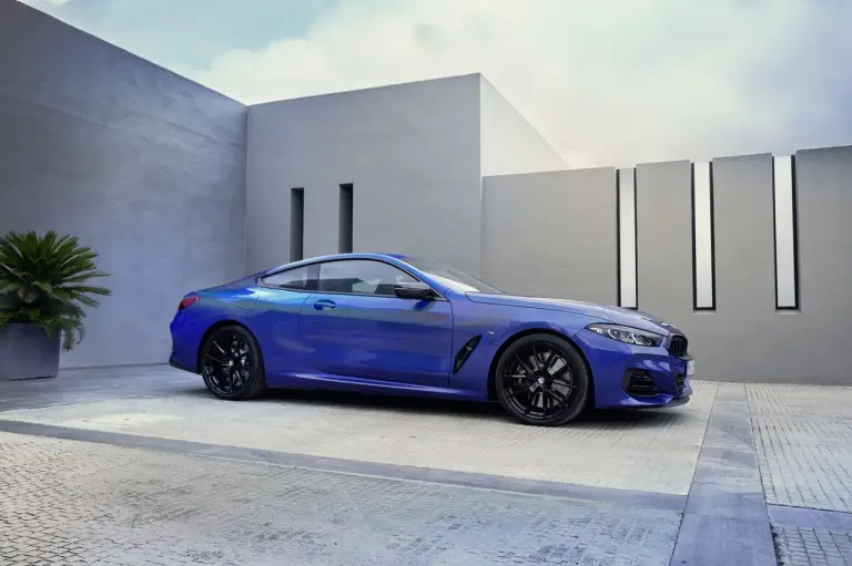 BMW Serie 8 ed M8 2023 - Foto - 50