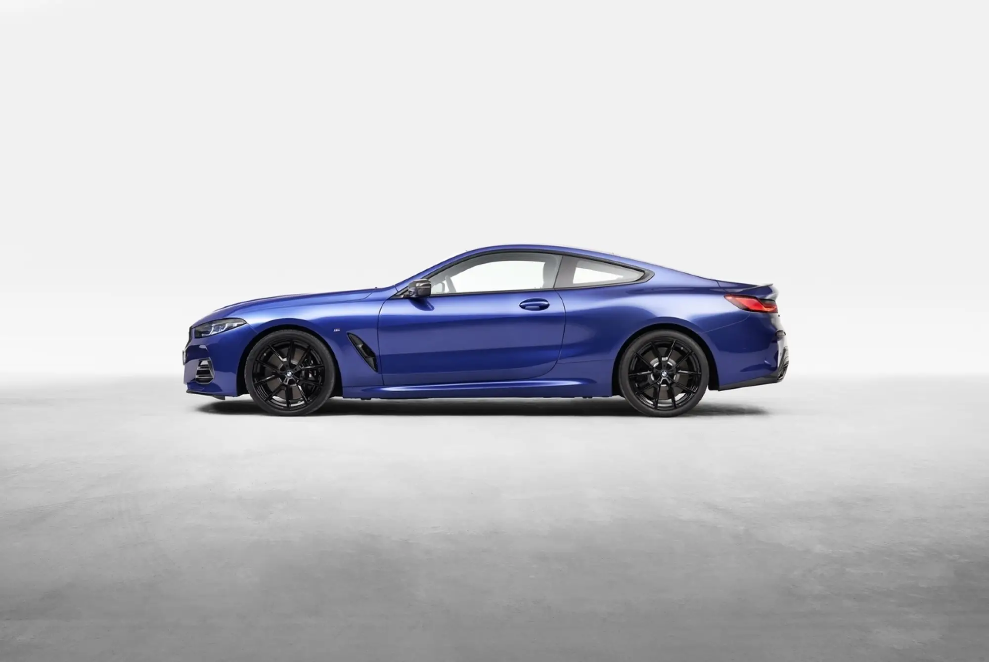 BMW Serie 8 ed M8 2023 - Foto - 25