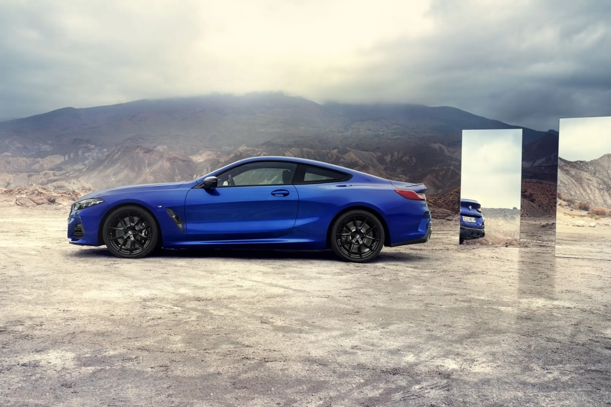 BMW Serie 8 ed M8 2023 - Foto - 12