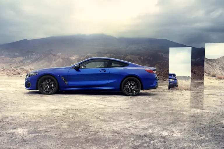 BMW Serie 8 ed M8 2023 - Foto - 12