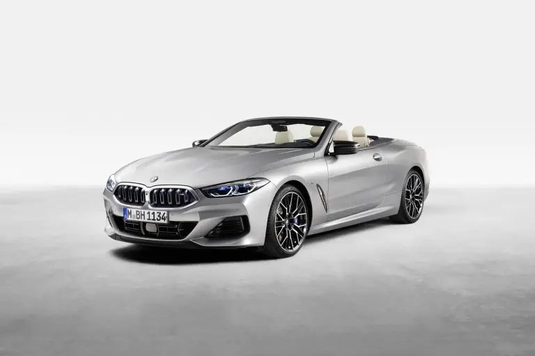 BMW Serie 8 ed M8 2023 - Foto - 74