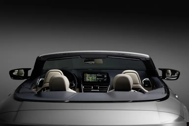 BMW Serie 8 ed M8 2023 - Foto - 66