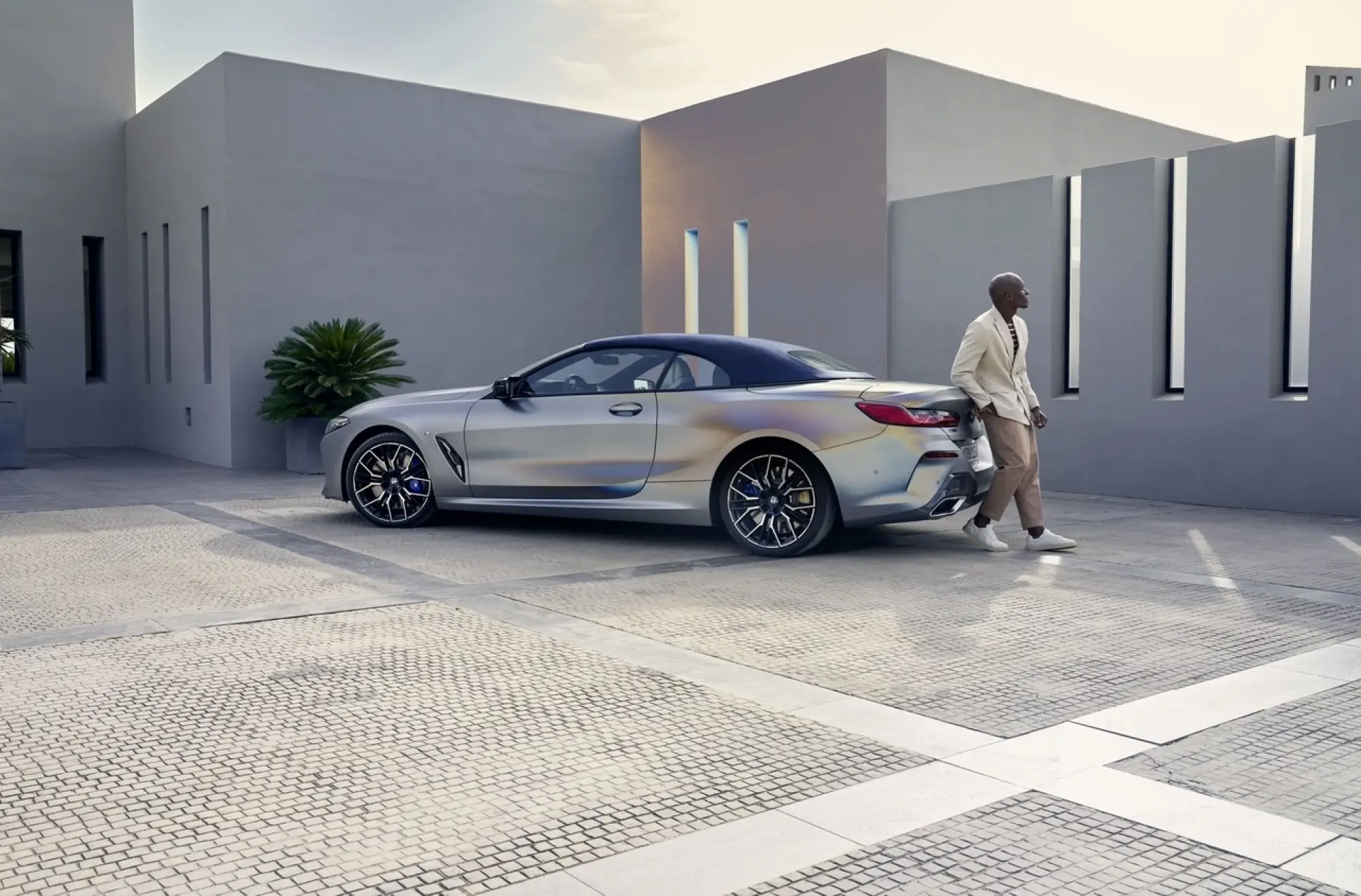 BMW Serie 8 ed M8 2023 - Foto - 61