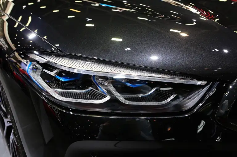 BMW Serie 8 - Salone di Parigi 2018 - 36