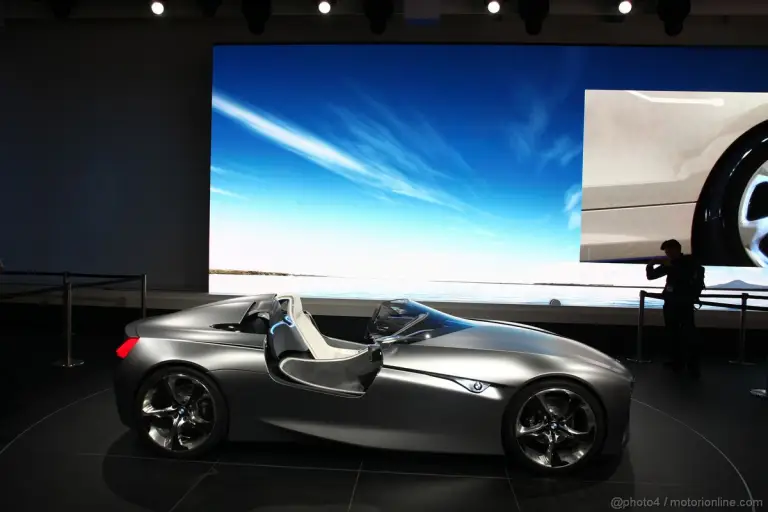 BMW Vision ConnectetDrive Ginevra 2011 - 4