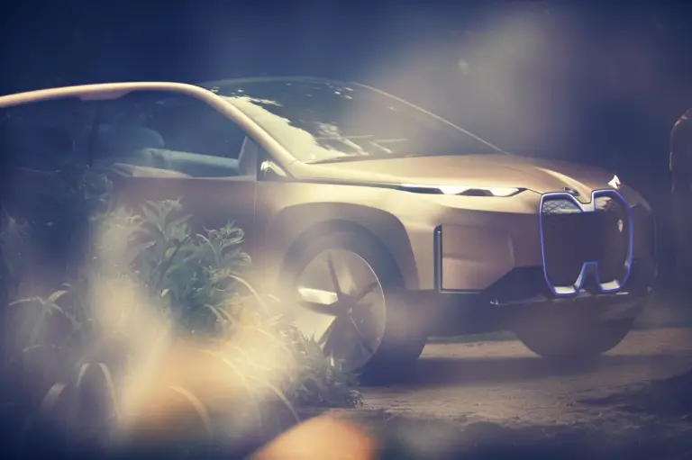 BMW Vision iNext - Foto ufficiali - 12