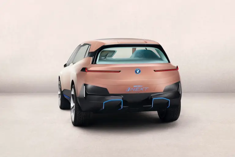 BMW Vision iNext - 5
