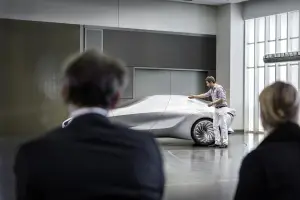 BMW Vision Next 100 Concept - 34