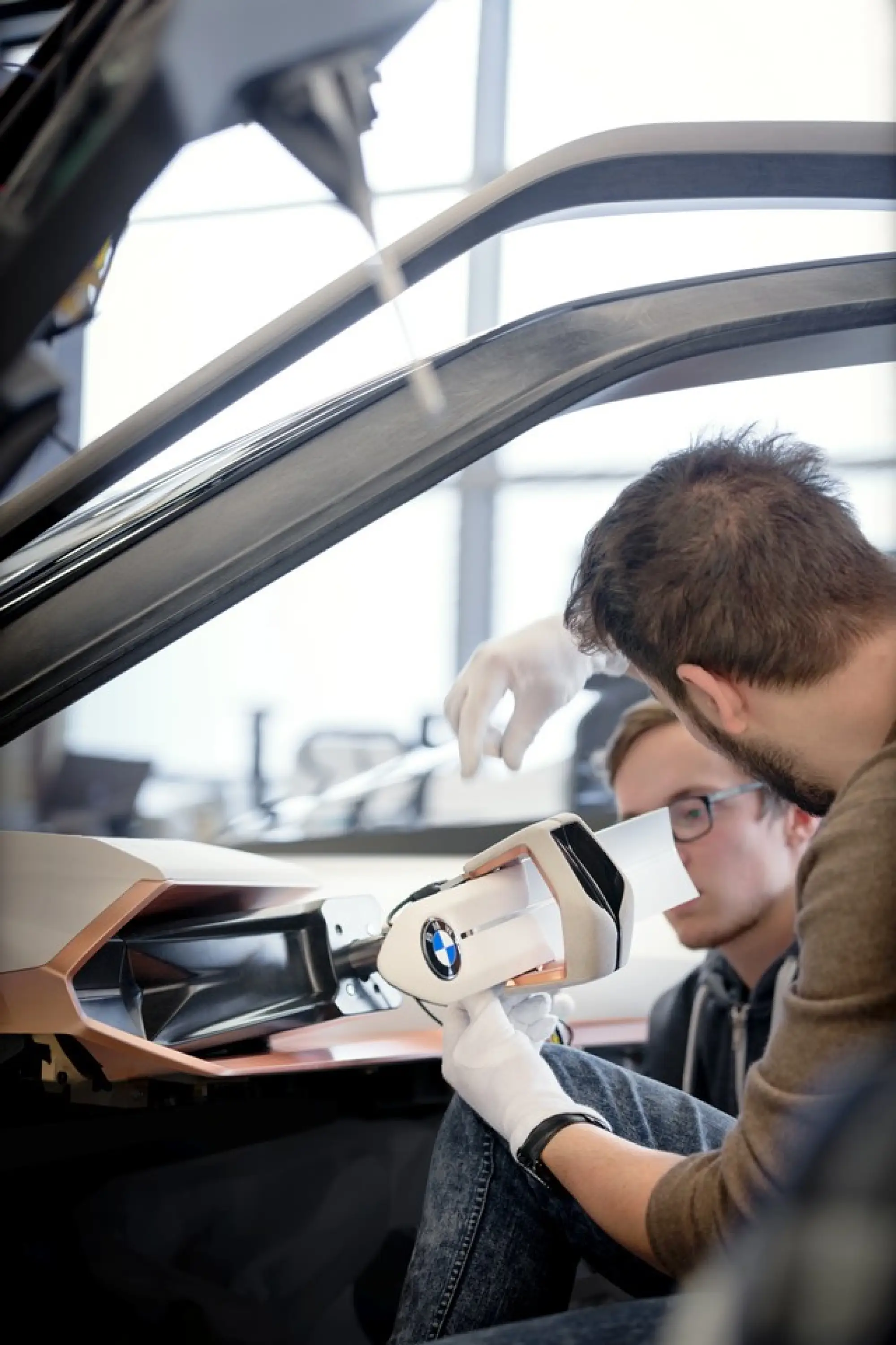 BMW Vision Next 100 Concept - 45