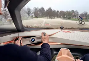 BMW Vision Next 100 - 20