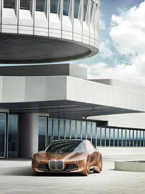 BMW Vision Next 100