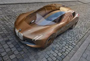 BMW Vision Next 100 - 32