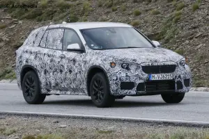 BMW X1 2015 - Foto spia 01-07-2014 - 1