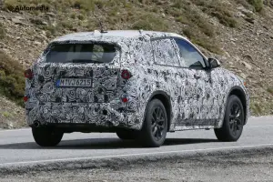 BMW X1 2015 - Foto spia 01-07-2014 - 5