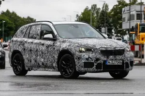 BMW X1 2015 - Foto spia 11-07-2014 - 1