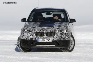 BMW X1 2015 - Foto spia 17-03-2015 - 1