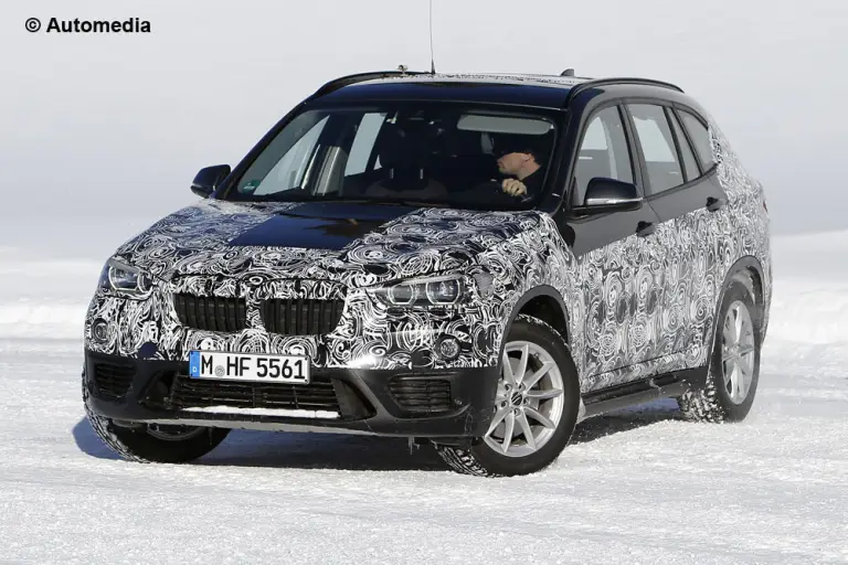 BMW X1 2015 - Foto spia 17-03-2015 - 2