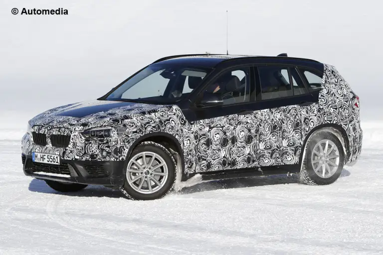 BMW X1 2015 - Foto spia 17-03-2015 - 3