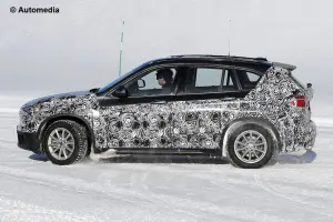 BMW X1 2015 - Foto spia 17-03-2015 - 4