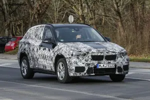 BMW X1 2015 - Foto spia 17-12-2014