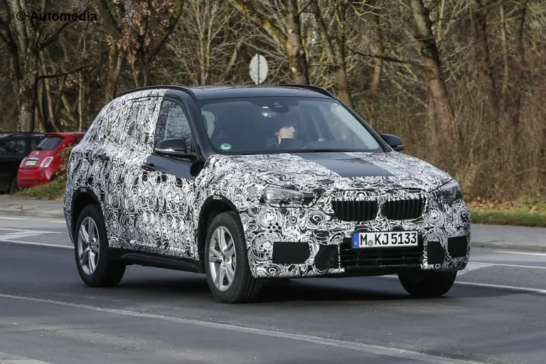 BMW X1 2015 - Foto spia 17-12-2014 - 1