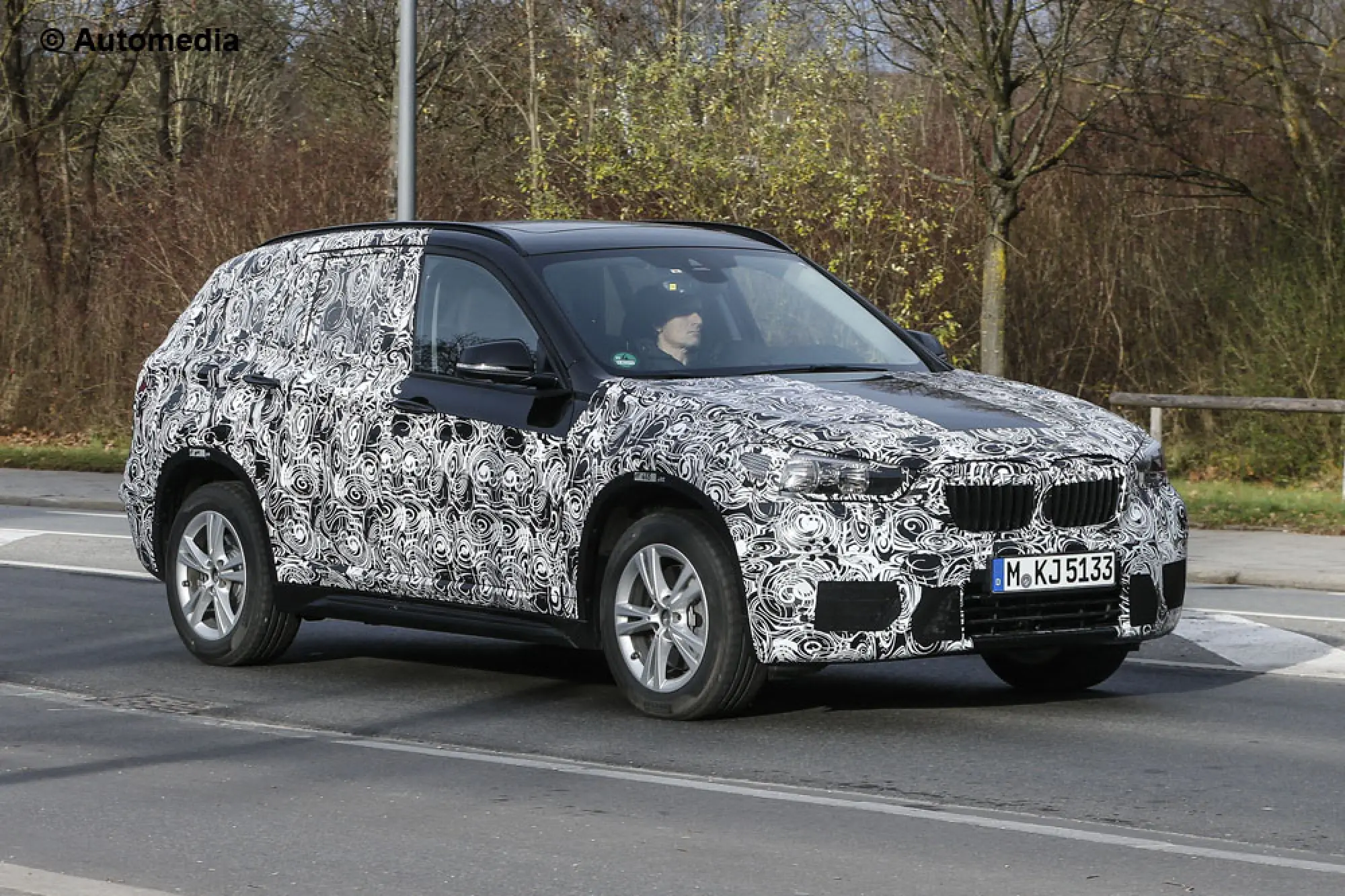BMW X1 2015 - Foto spia 17-12-2014 - 2