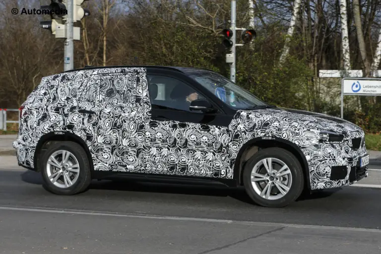 BMW X1 2015 - Foto spia 17-12-2014 - 4