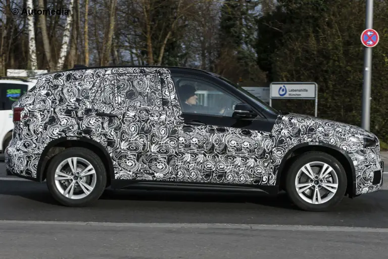BMW X1 2015 - Foto spia 17-12-2014 - 5