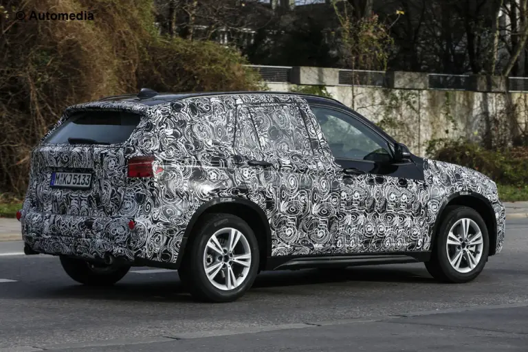 BMW X1 2015 - Foto spia 17-12-2014 - 6