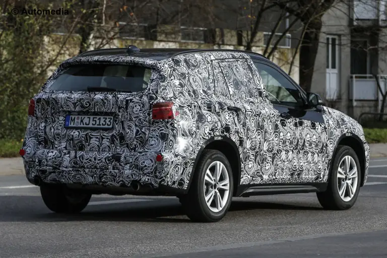 BMW X1 2015 - Foto spia 17-12-2014 - 7