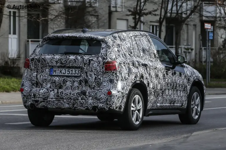 BMW X1 2015 - Foto spia 17-12-2014 - 8