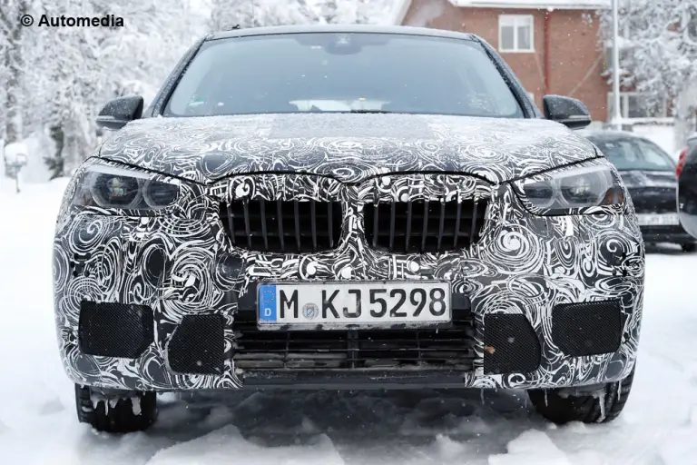 BMW X1 2015 - Foto spia 20-01-2015 - 1