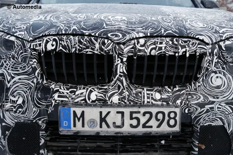 BMW X1 2015 - Foto spia 20-01-2015 - 11