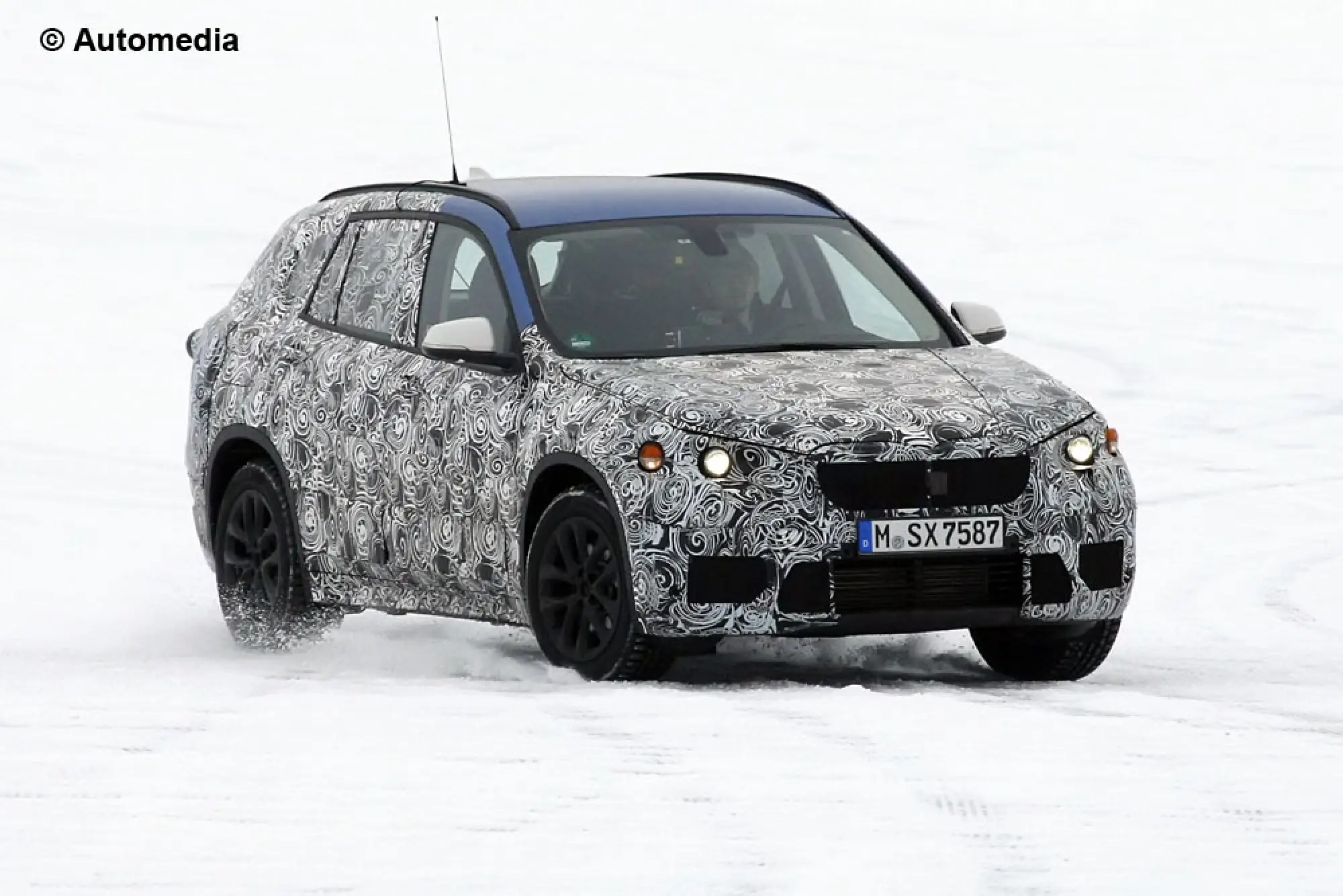 BMW X1 2015 - Foto spia 21-03-2014 - 5