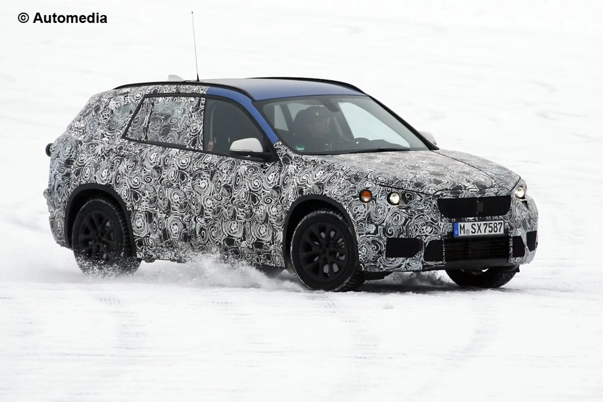 BMW X1 2015 - Foto spia 21-03-2014 - 6