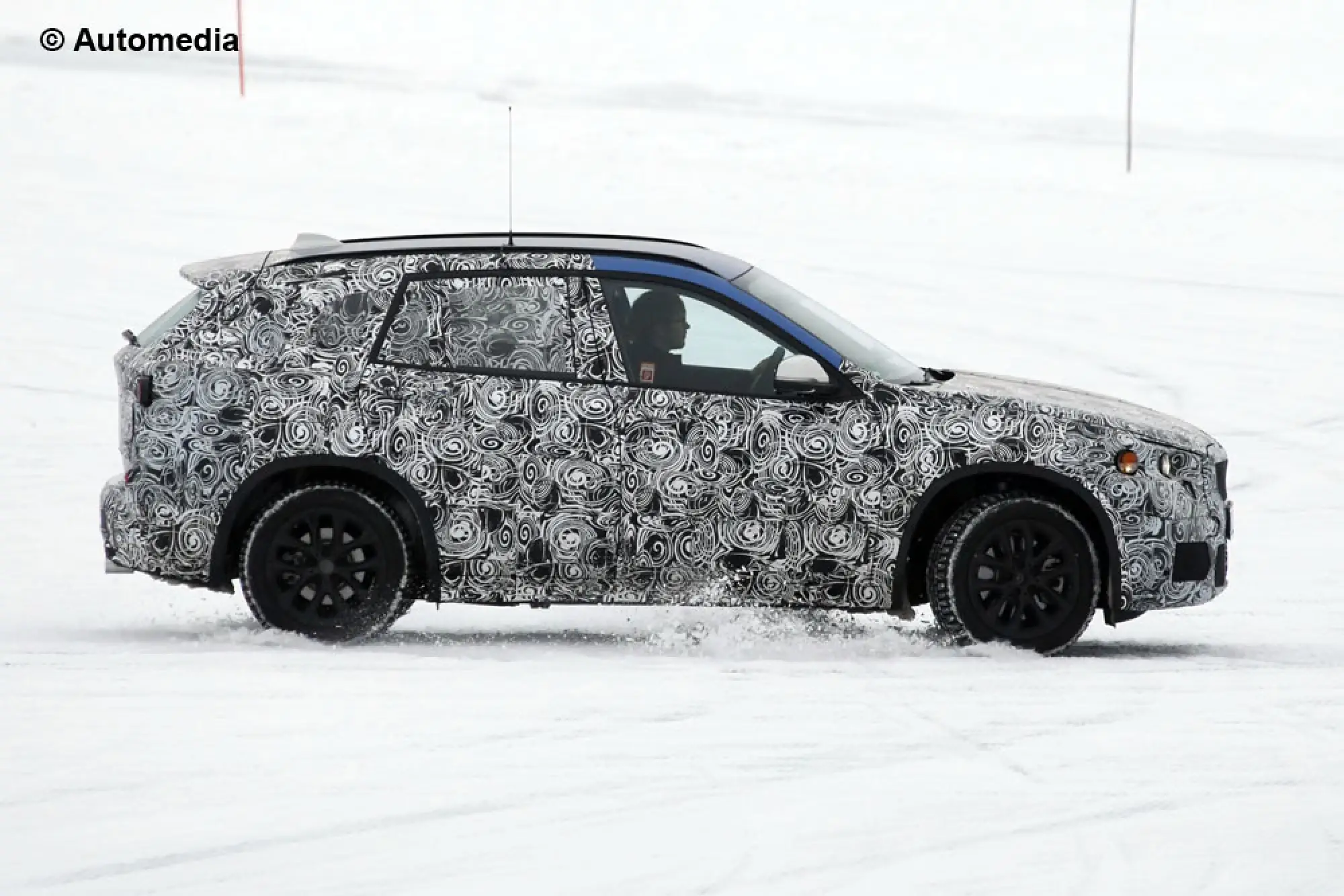 BMW X1 2015 - Foto spia 21-03-2014 - 7
