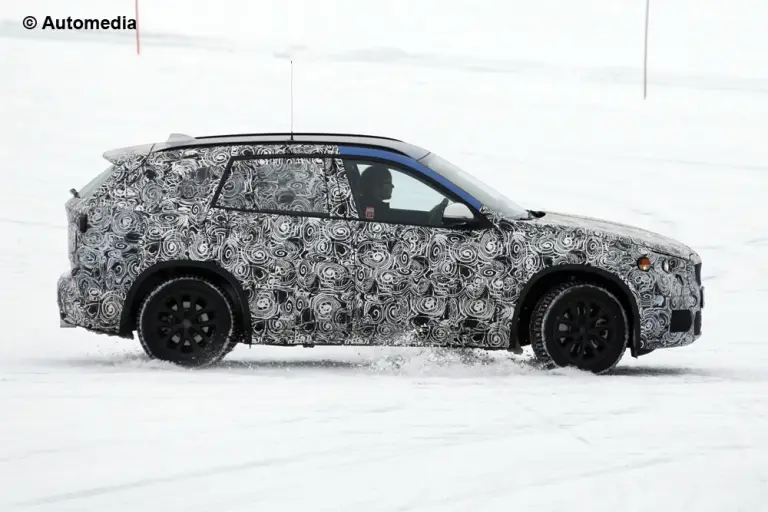 BMW X1 2015 - Foto spia 21-03-2014 - 7