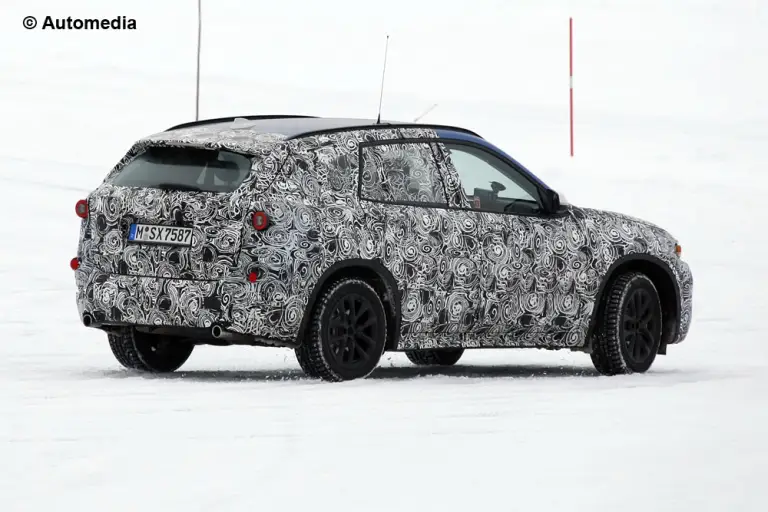 BMW X1 2015 - Foto spia 21-03-2014 - 8